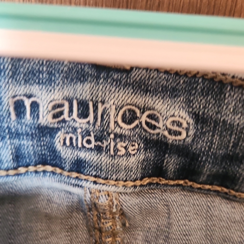 Maurices Light Blue Ankle Jeans - Picture 4 of 6